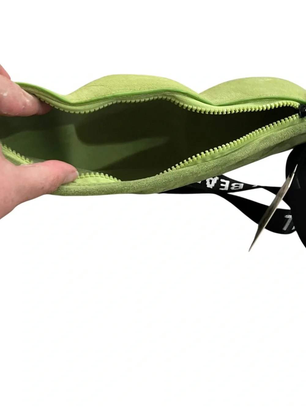 Fun edamame crossbody bag purse new nwt The Only Bean green